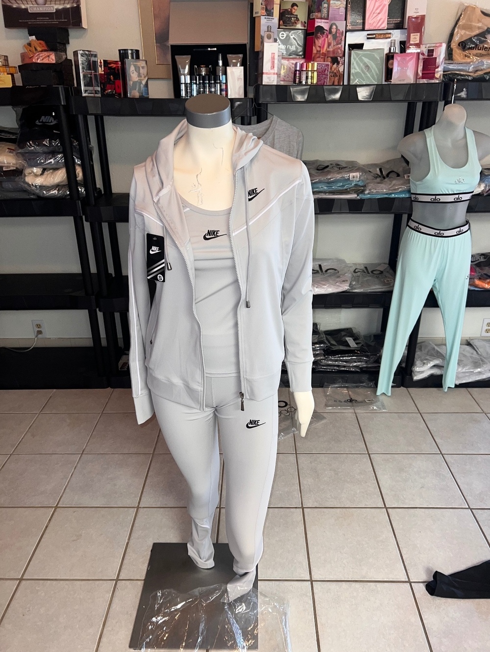 Women’s 3 piece Nike set large